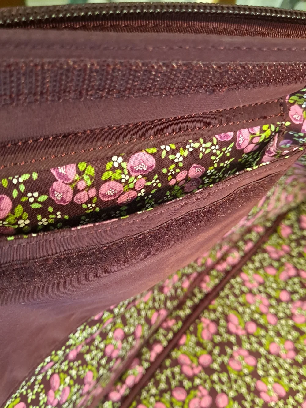 Vera Bradley Merlot Quilted Cotton Stitched Floral Zip Padded Laptop Sleeve
